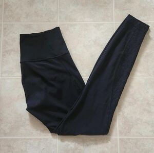 Lululemon Size 6 Floral Mesh Leggings